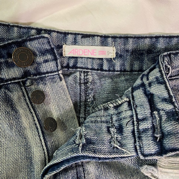 Distressed Jean Shorts - Picture 5 of 5